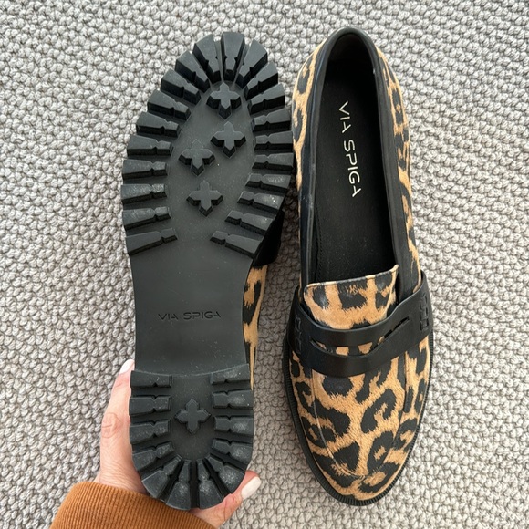 BRAND NEW VIA SPIGA LEOPARD LOAFERS 7.5 - Picture 2 of 2